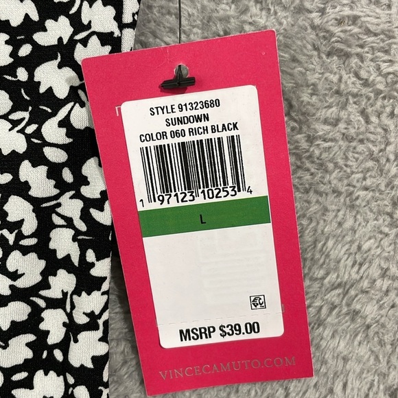 NEW Vince Camuto Womens L Printed Split-Back Key Rich Black Small Floral Multi - Picture 6 of 10